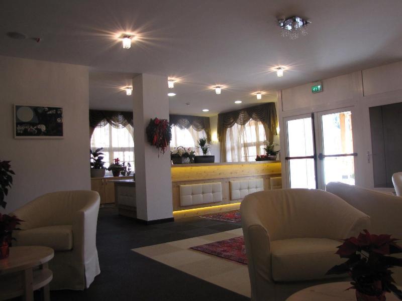 Alpen Hotel Eghel Фолгария Екстериор снимка