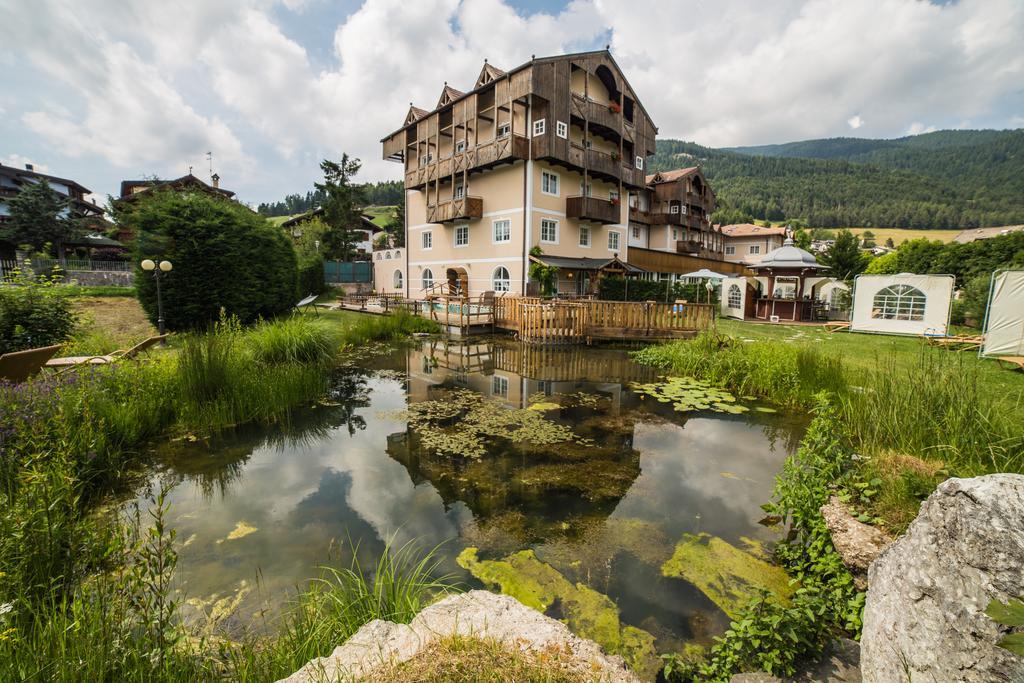 Alpen Hotel Eghel Фолгария Екстериор снимка
